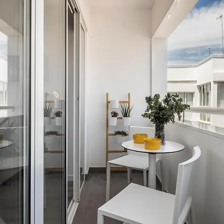 Daire Pop Art, De Diseno En Arenal 303 Con Terraza *